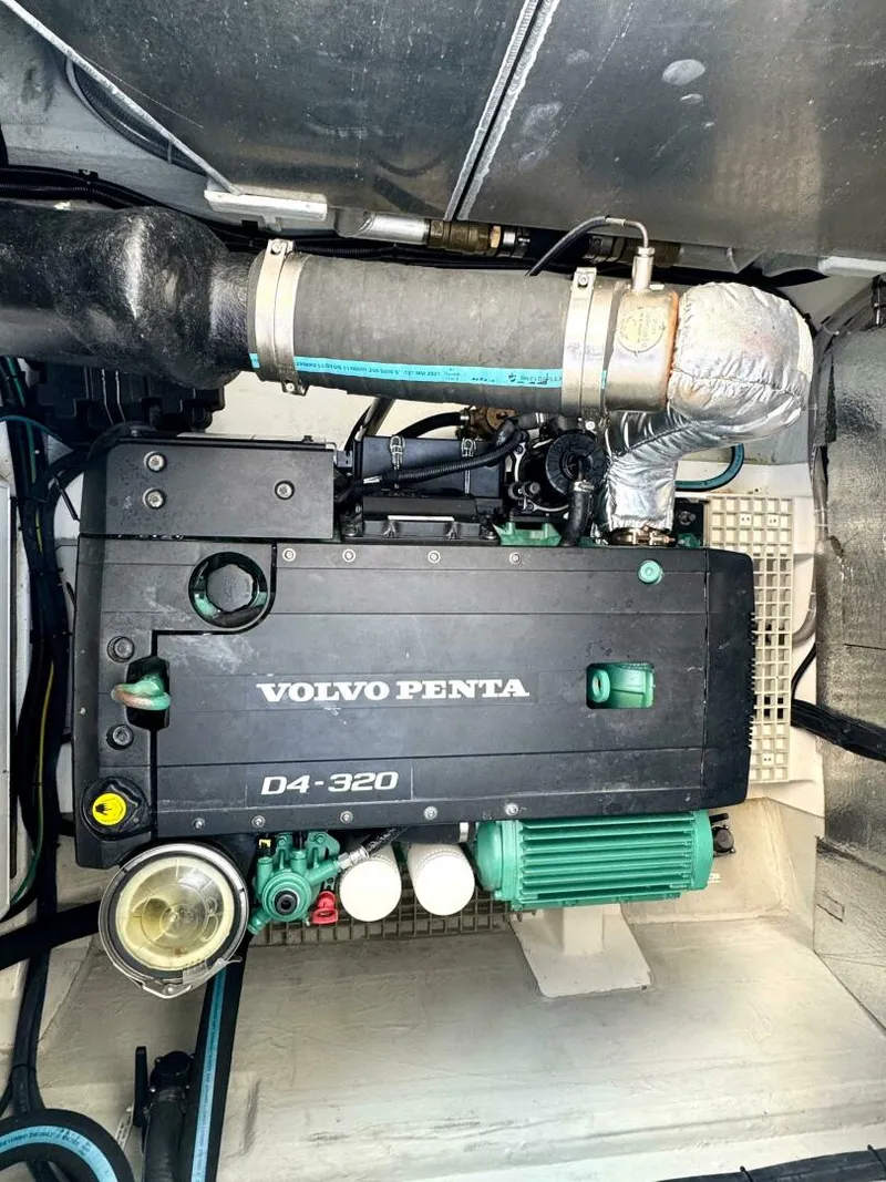 Slide: The Image of Aquila 44 PC 2023 - 4793232