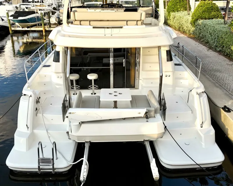 Slide: The Image of Aquila 44 PC 2023 - 4793094