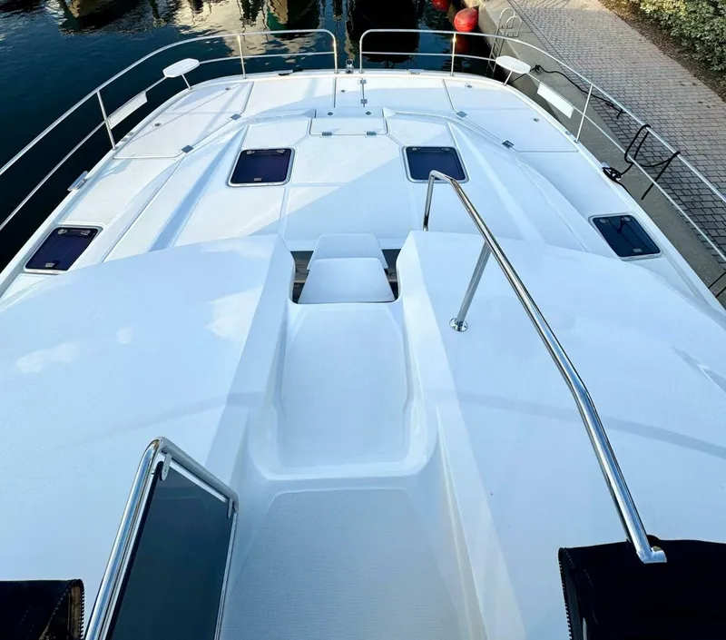 Slide: The Image of Aquila 44 PC 2023 - 4793141