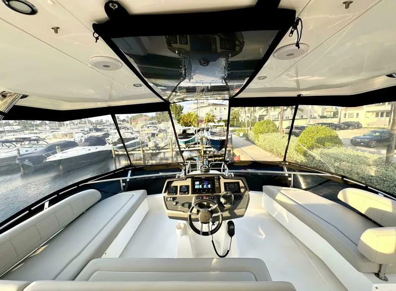 Slide: The Image of Aquila 44 PC 2023 - 4793144