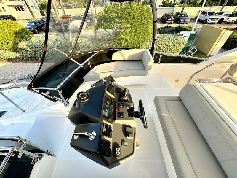 Slide: The Image of Aquila 44 PC 2023 - 4793146