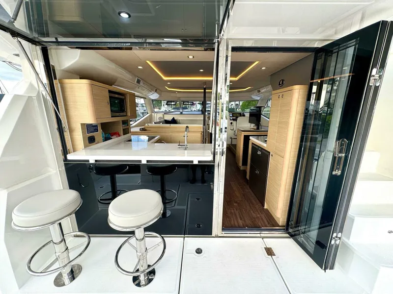 Slide: The Image of Aquila 44 PC 2023 - 4793150