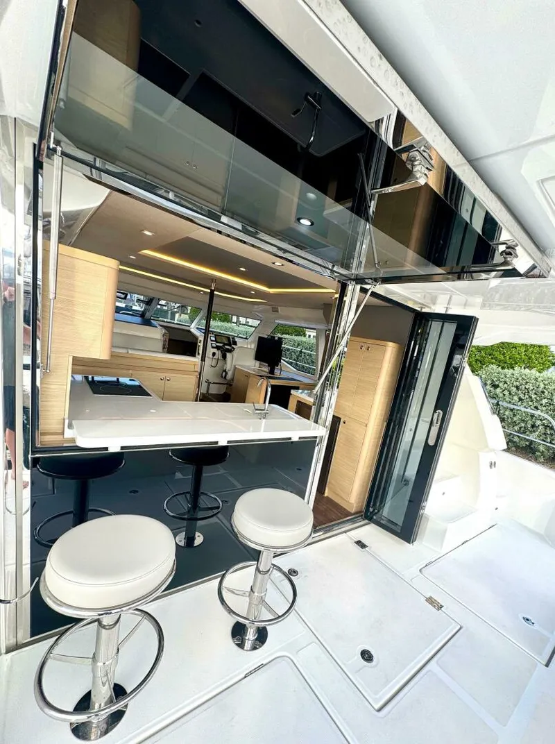 Slide: The Image of Aquila 44 PC 2023 - 4793151