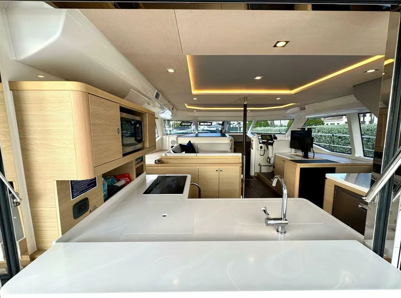 Slide: The Image of Aquila 44 PC 2023 - 4793152