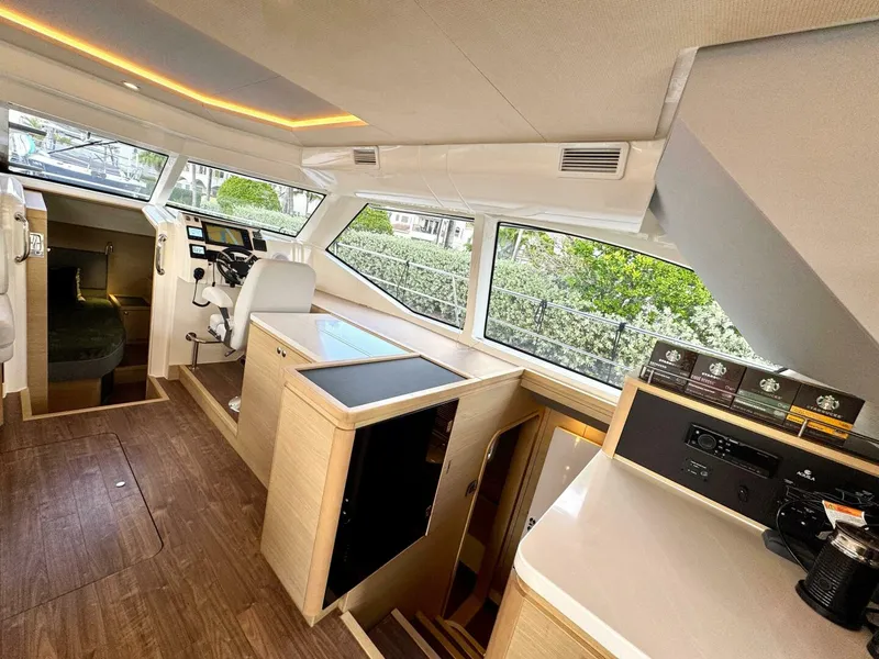 Slide: The Image of Aquila 44 PC 2023 - 4793156