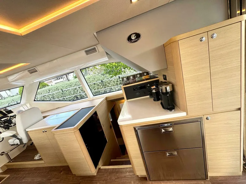 Slide: The Image of Aquila 44 PC 2023 - 4793158