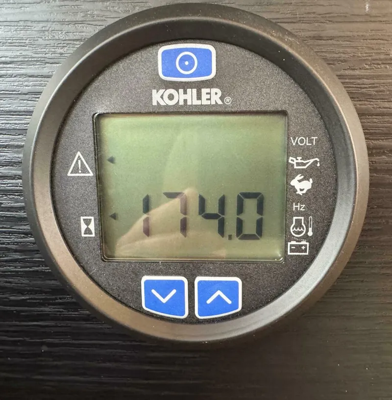 Slide: The Image of Aquila 44 PC 2023 - 4793172