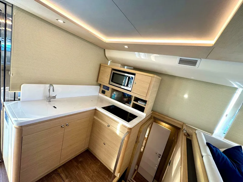 Slide: The Image of Aquila 44 PC 2023 - 4793175