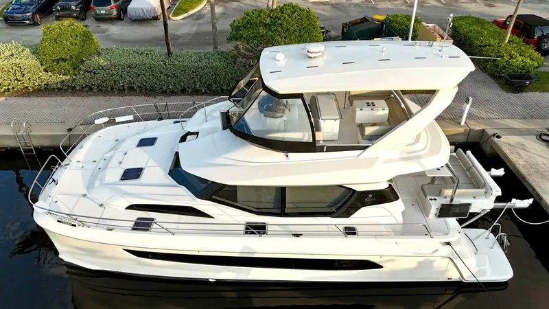 Slide: The Image of Aquila 44 PC 2023 - 4793082