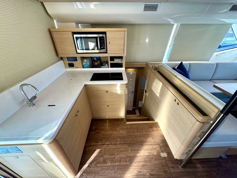 Slide: The Image of Aquila 44 PC 2023 - 4793176