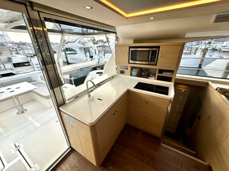 Slide: The Image of Aquila 44 PC 2023 - 4793179