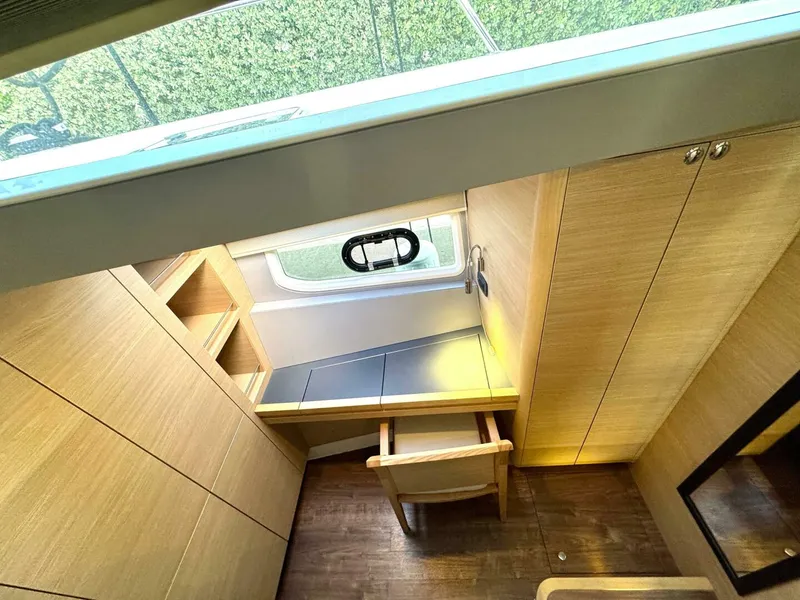 Slide: The Image of Aquila 44 PC 2023 - 4793202