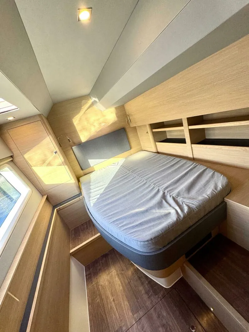 Slide: The Image of Aquila 44 PC 2023 - 4793208