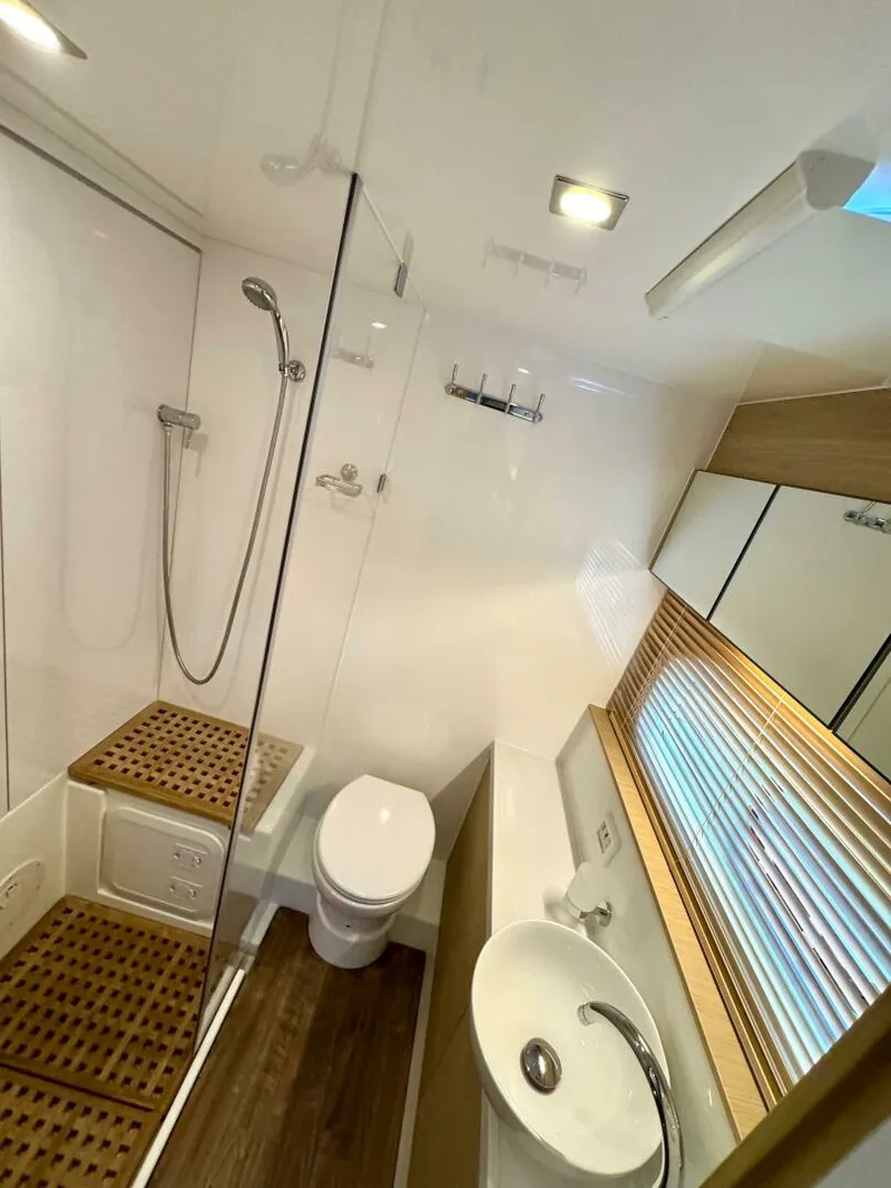 Slide: The Image of Aquila 44 PC 2023 - 4793215