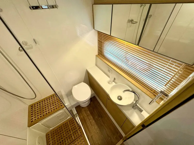 Slide: The Image of Aquila 44 PC 2023 - 4793218