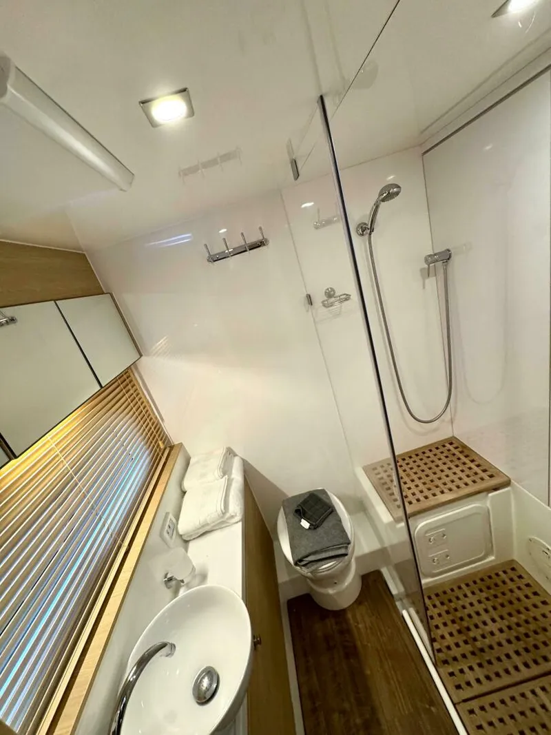 Slide: The Image of Aquila 44 PC 2023 - 4793227