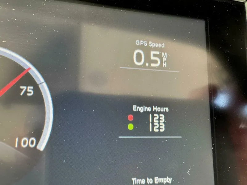 Slide: The Image of Aquila 44 PC 2023 - 4793229