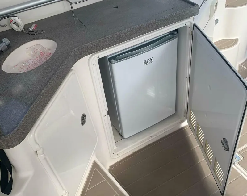 Slide: The Image of Regal 3560 Commodore 2005 - 4793339