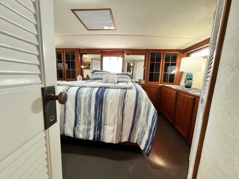 Slide: The Image of Uniflite 53 1983 - 4794230