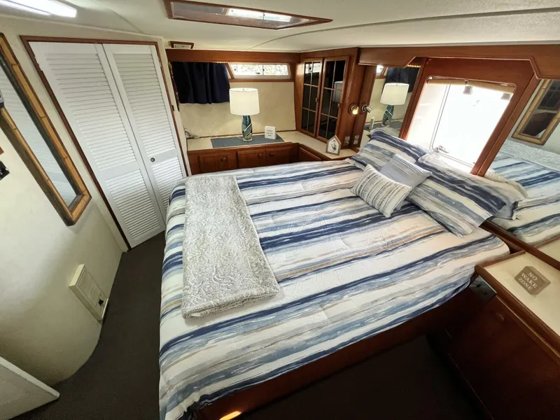 Slide: The Image of Uniflite 53 1983 - 4794231