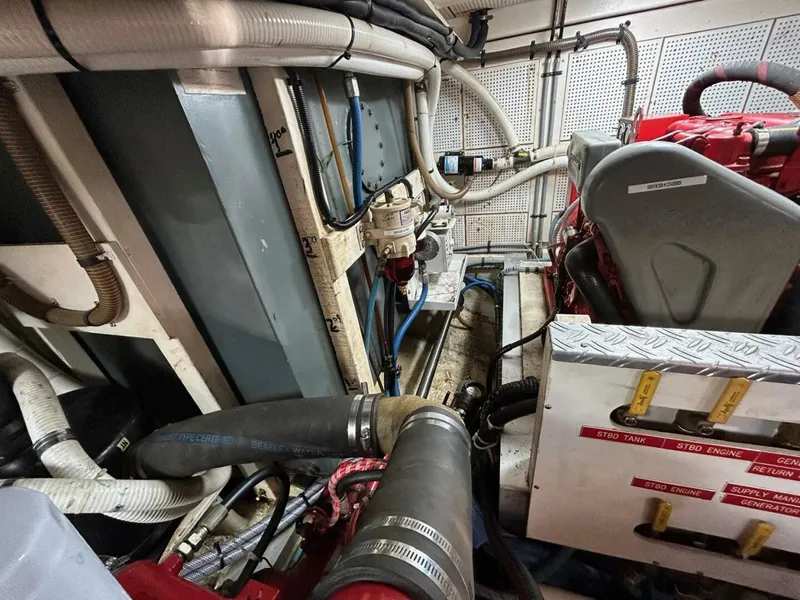 Slide: The Image of Grand Banks Classic 1986 - 4794152