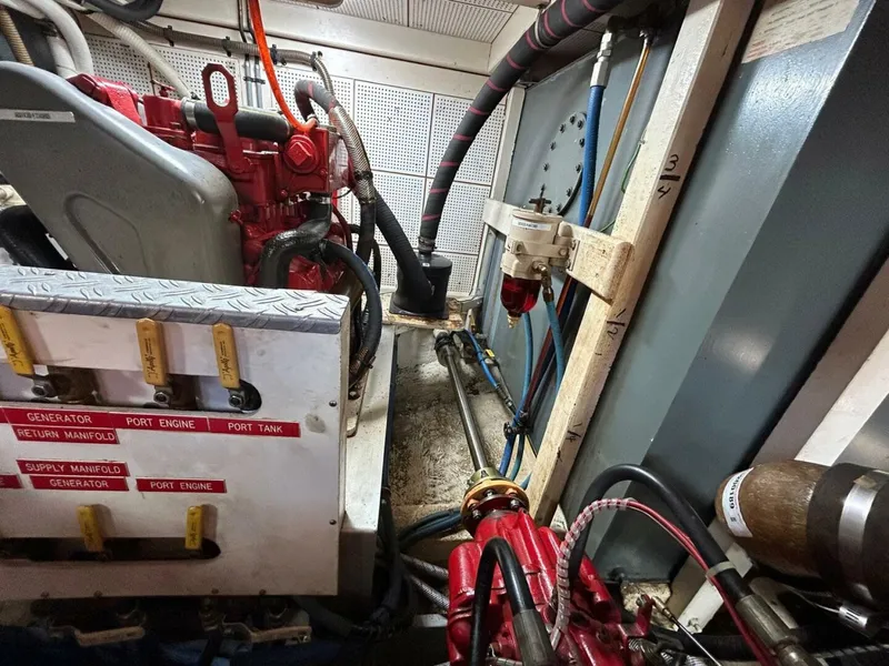 Slide: The Image of Grand Banks Classic 1986 - 4794153