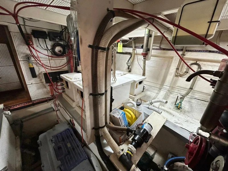 Slide: The Image of Grand Banks Classic 1986 - 4794160