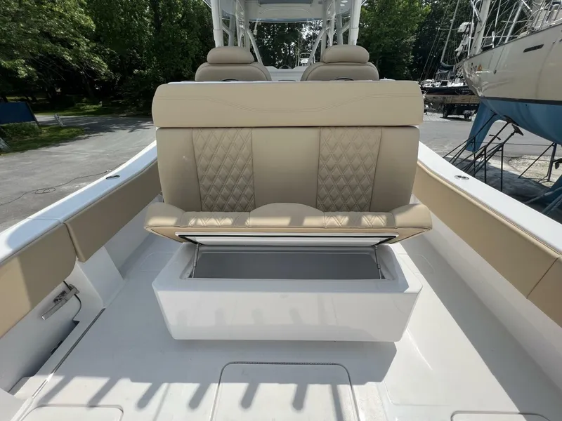 Slide: The Image of Invincible 36 Open Fisherman 2022 - 4795004