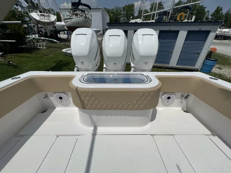 Slide: The Image of Invincible 36 Open Fisherman 2022 - 4795007