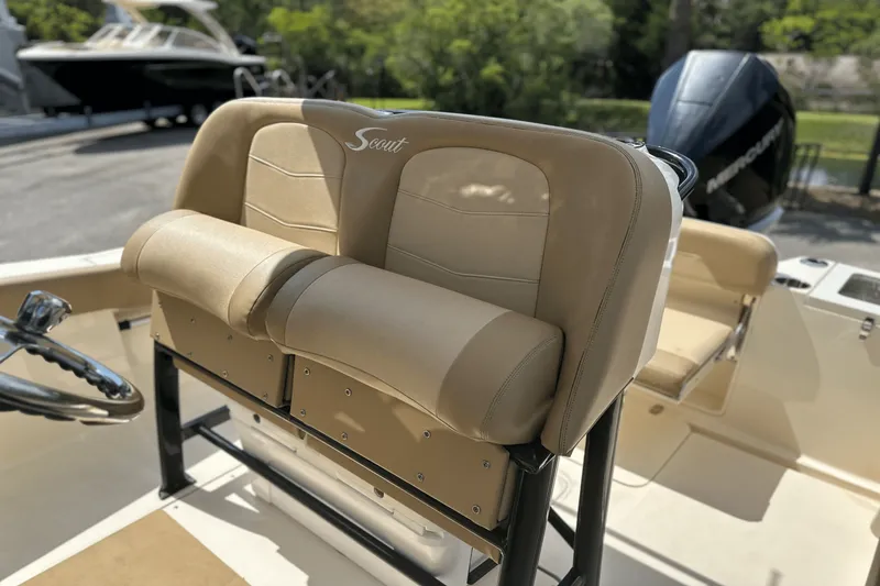 Slide: The Image of Scout 235 XSF 2020 - 11