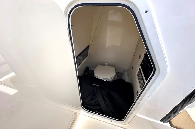 Slide: The Image of Scout 235 XSF 2020 - 13