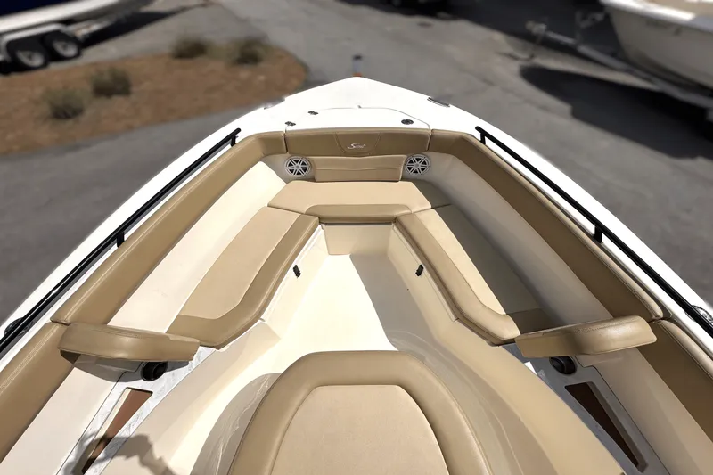 Slide: The Image of Scout 235 XSF 2020 - 14