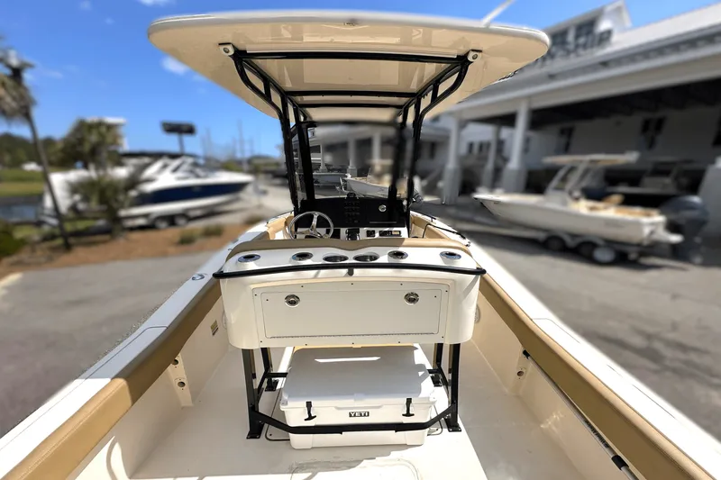 Slide: The Image of Scout 235 XSF 2020 - 4