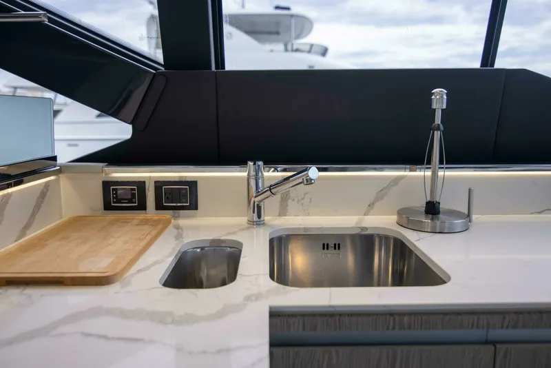 Slide: The Image of Azimut 70 Triple Play - 2019 Azimut S7 Triple Play - 7650960