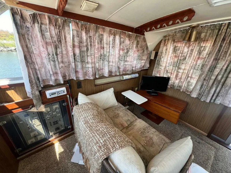 Slide: The Image of Bertram 35 Convertible 1982 - 4796127