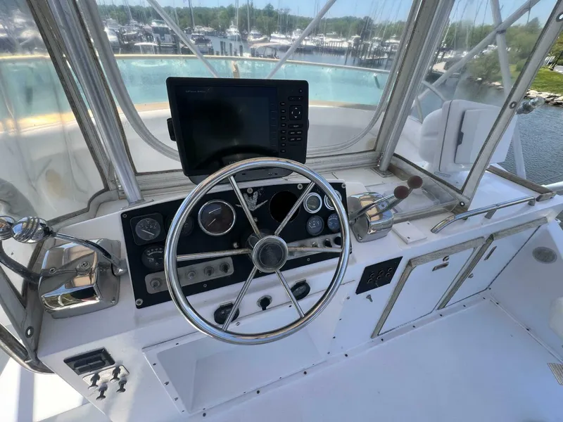 Slide: The Image of Bertram 35 Convertible 1982 - 4796151