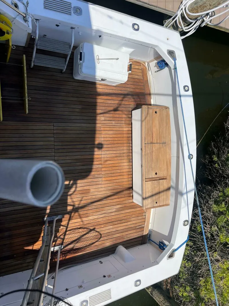 Slide: The Image of Bertram 35 Convertible 1982 - 4796232