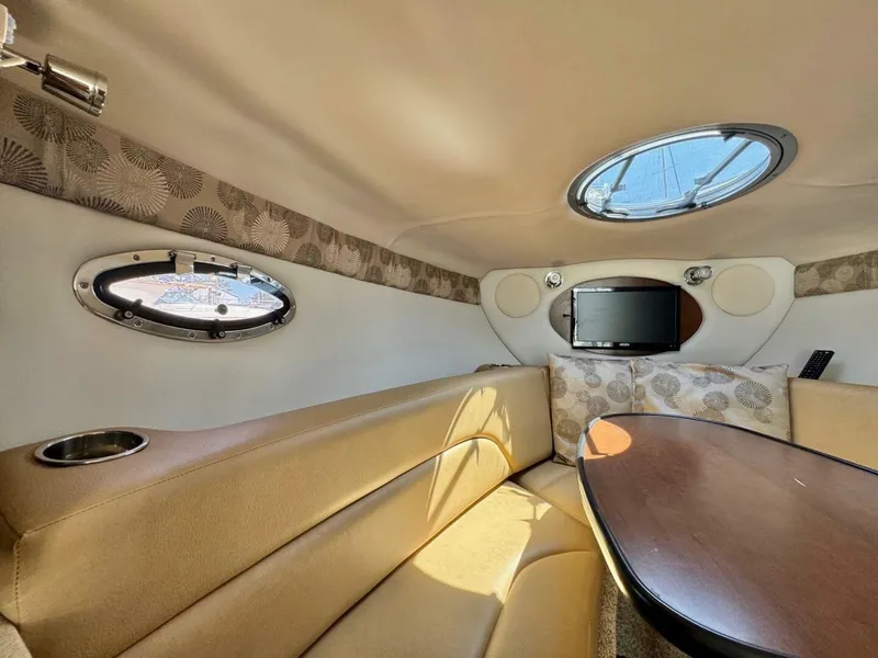 Slide: The Image of Crownline Boats 264CR 2020 - 4796370