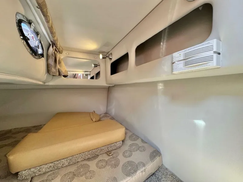 Slide: The Image of Crownline Boats 264CR 2020 - 4796390