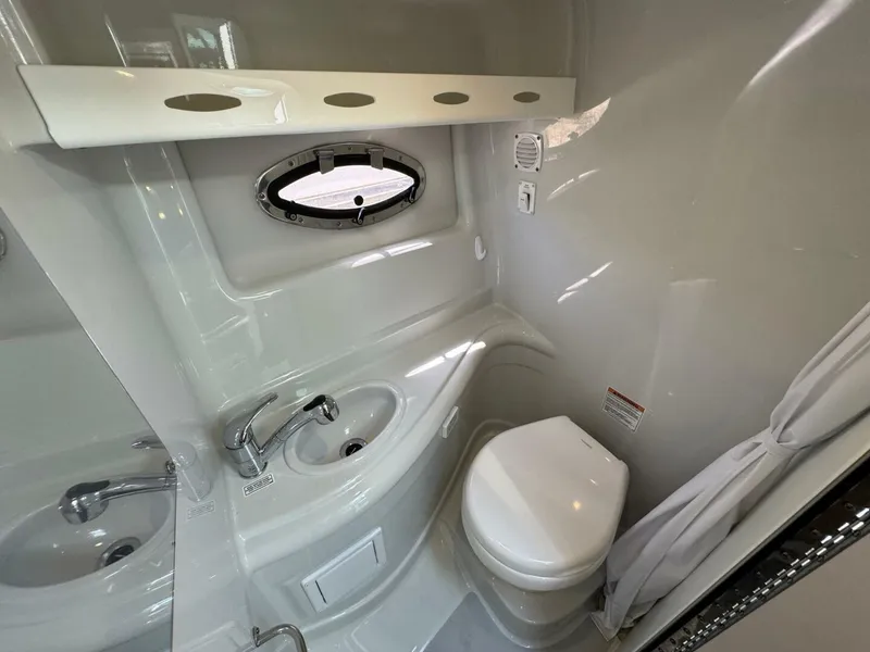 Slide: The Image of Crownline Boats 264CR 2020 - 4796396