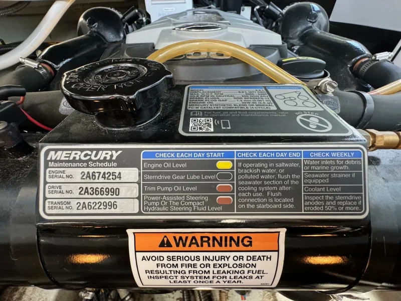 Slide: The Image of Crownline Boats 264CR 2020 - 4796416