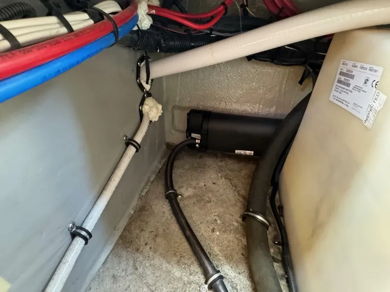 Slide: The Image of Crownline Boats 264CR 2020 - 4796424