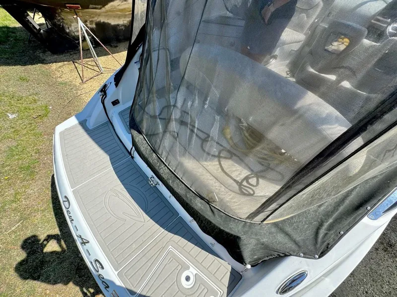 Slide: The Image of Crownline Boats 264CR 2020 - 4796270