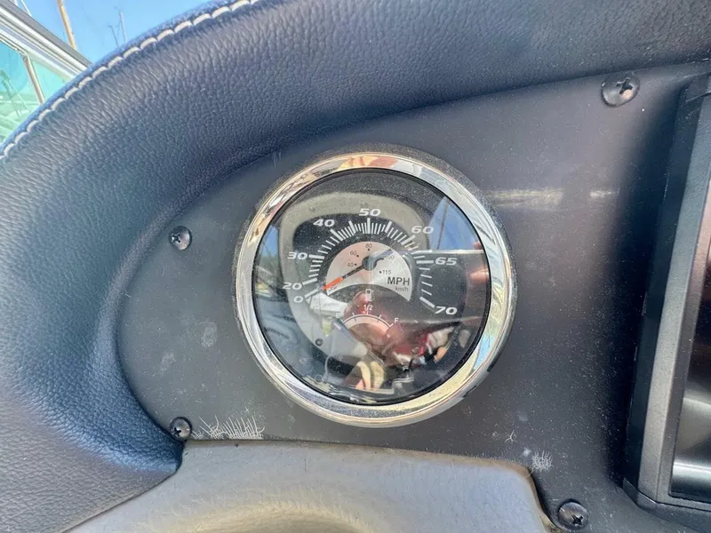 Slide: The Image of Crownline Boats 264CR 2020 - 4796279