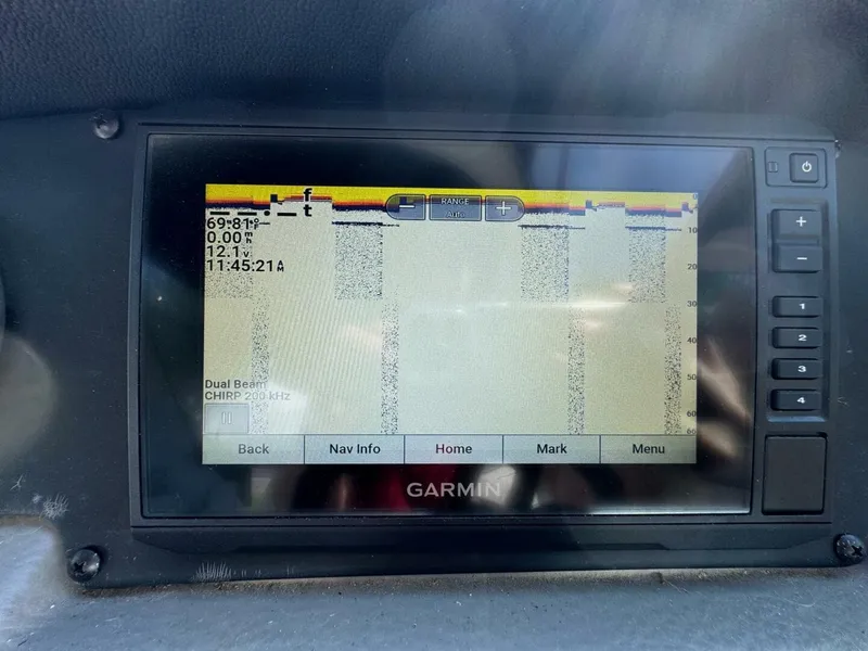 Slide: The Image of Crownline Boats 264CR 2020 - 4796301