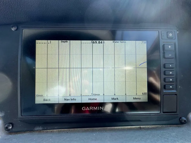 Slide: The Image of Crownline Boats 264CR 2020 - 4796302