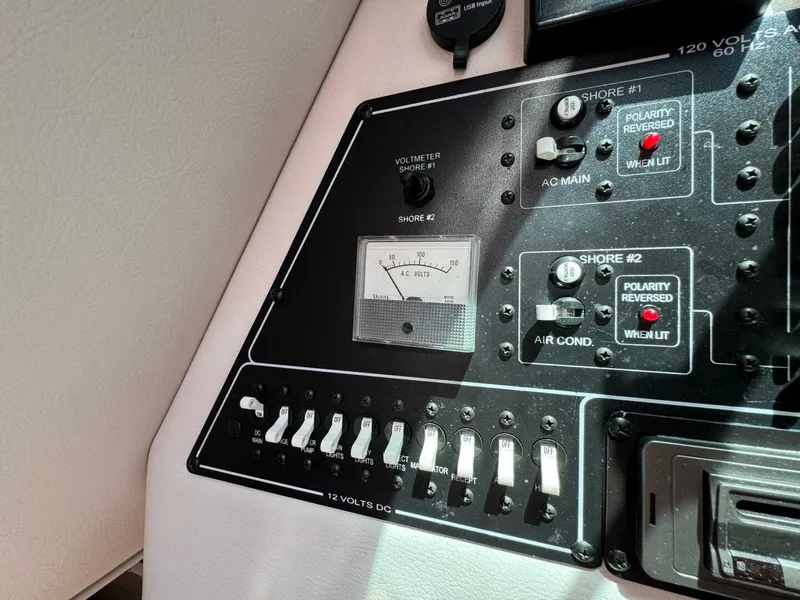 Slide: The Image of Crownline Boats 264CR 2020 - 4796304