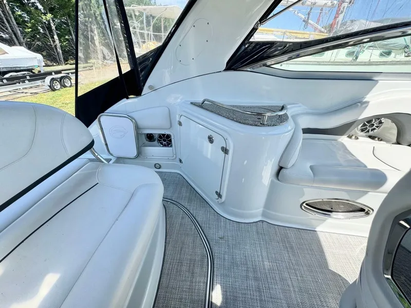 Slide: The Image of Crownline Boats 264CR 2020 - 4796326