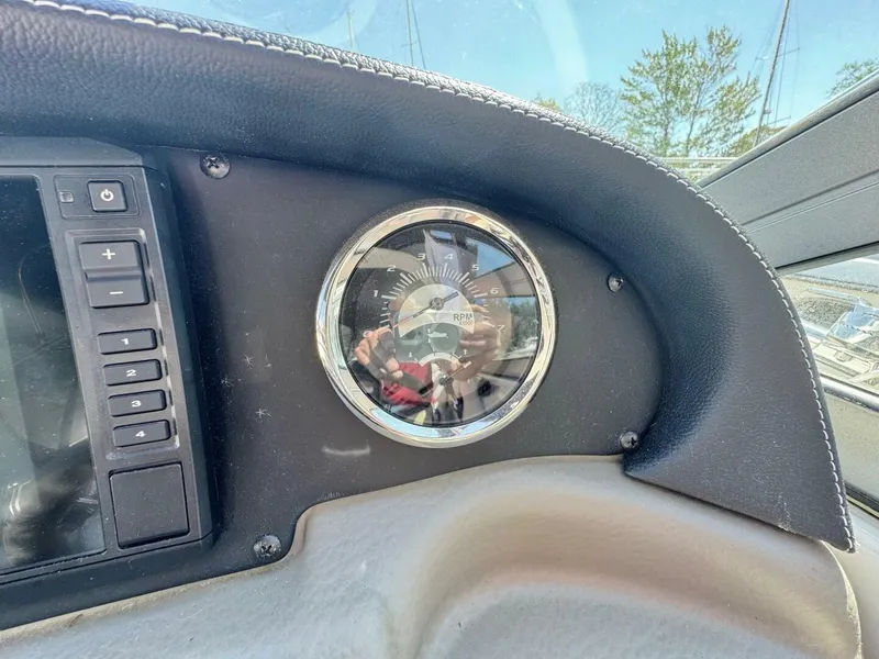 Slide: The Image of Crownline Boats 264CR 2020 - 4796332