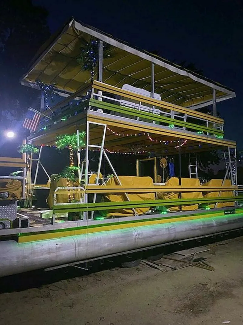 Slide: The Image of Crest 35 Double Decker 2008 - 4823448